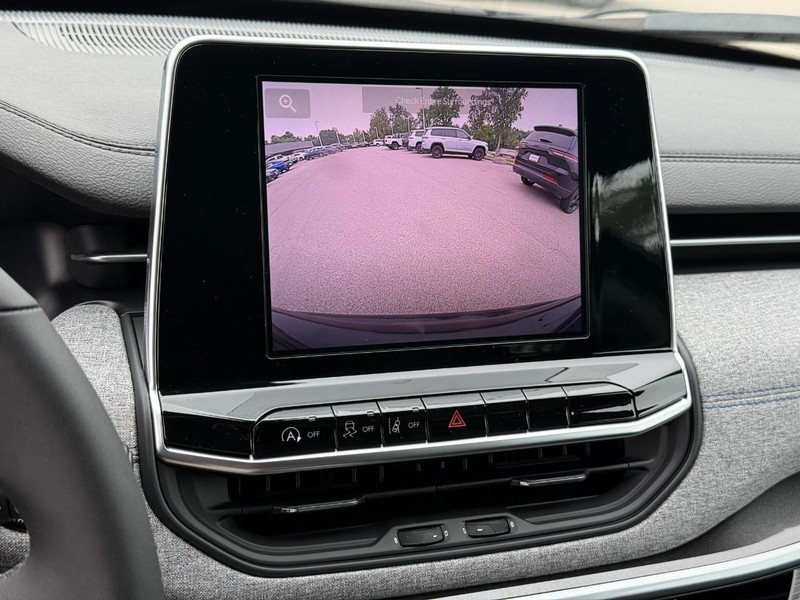Jeep Compass Vehicle Image 19