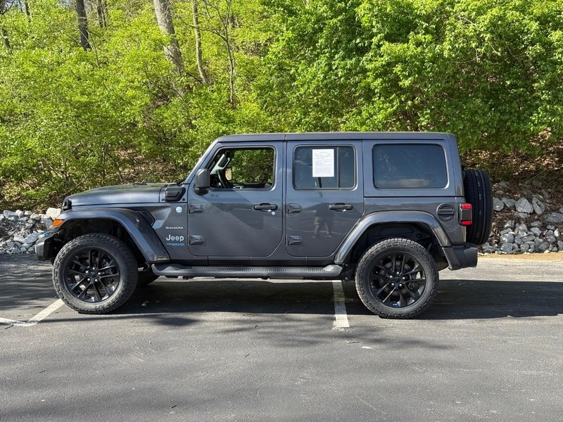 Jeep Wrangler 4xe Vehicle Image 03