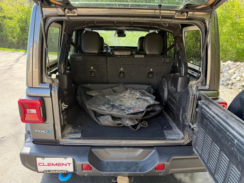 Jeep Wrangler 4xe Vehicle Image 07