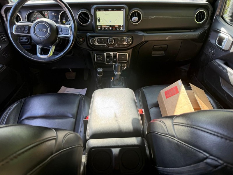 Jeep Wrangler 4xe Vehicle Image 12