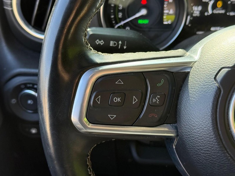 Jeep Wrangler 4xe Vehicle Image 18