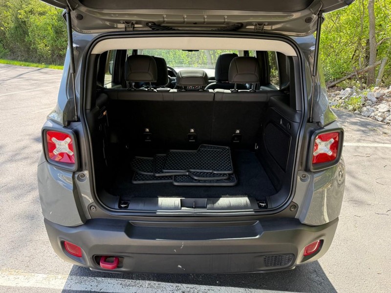 Jeep Renegade Vehicle Image 08