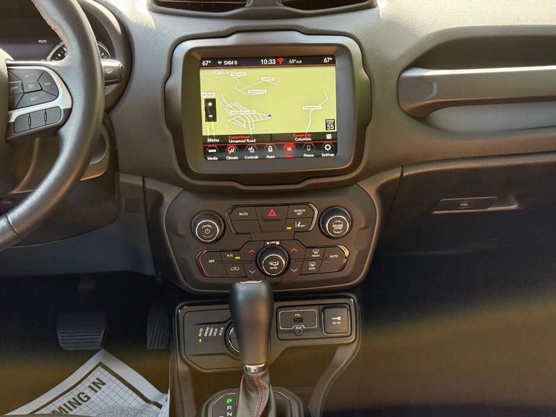 Jeep Renegade Vehicle Image 18