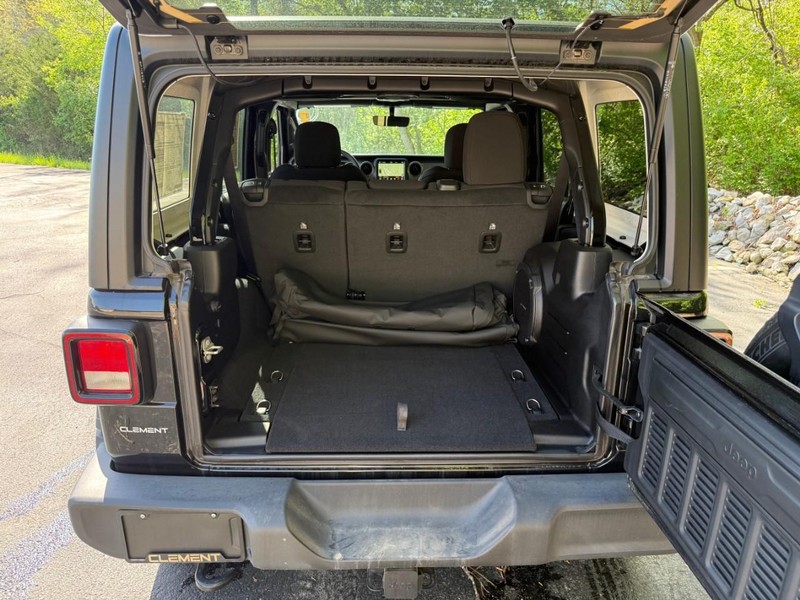 Jeep Wrangler Vehicle Image 07