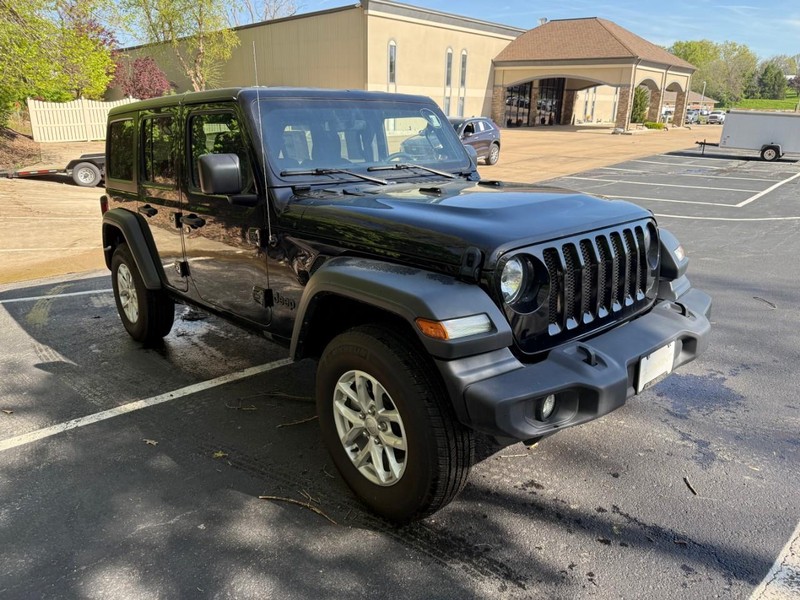 Jeep Wrangler Vehicle Image 11