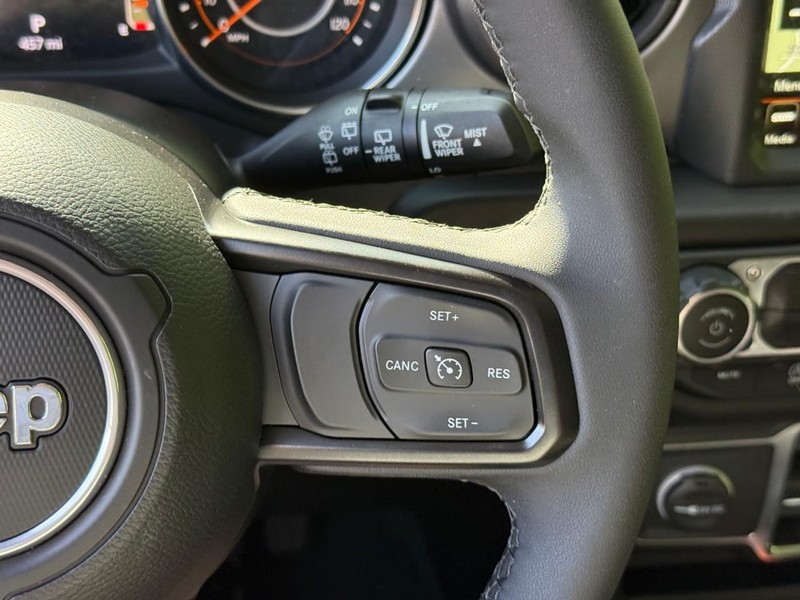 Jeep Wrangler Vehicle Image 21