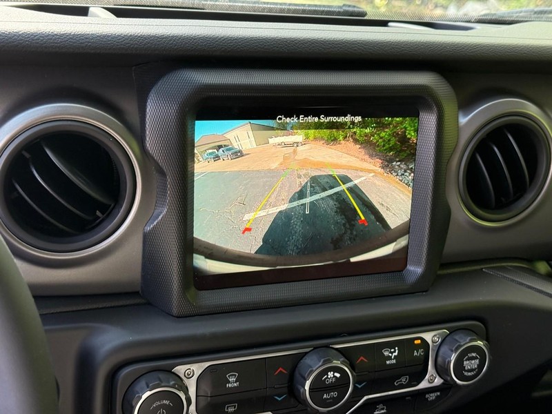 Jeep Wrangler Vehicle Image 24