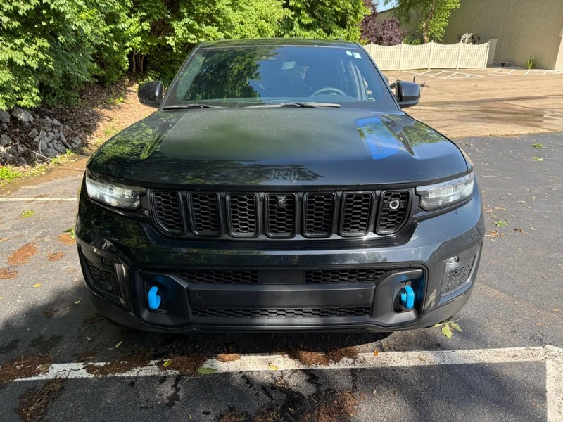 Jeep Grand Cherokee 4xe Vehicle Image 12