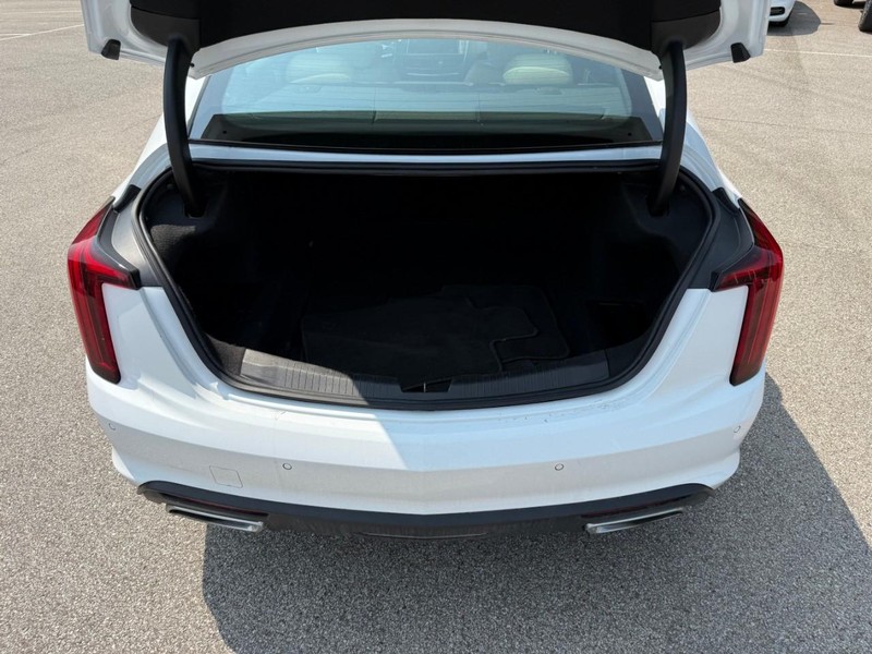 Cadillac CT5 Vehicle Image 07