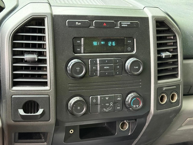 Ford Super Duty F-250 SRW Vehicle Image 19