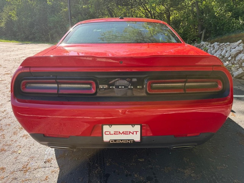 Dodge Challenger Vehicle Image 08