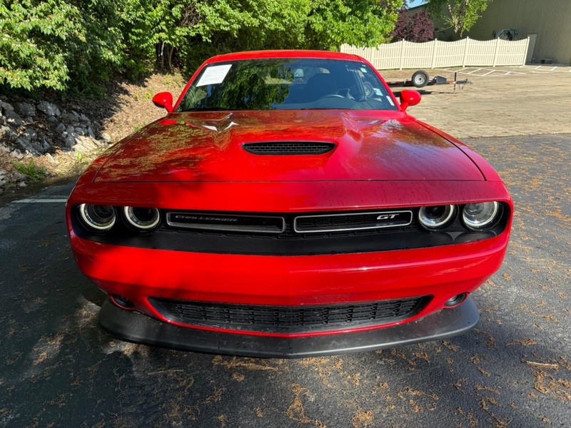Dodge Challenger Vehicle Image 12