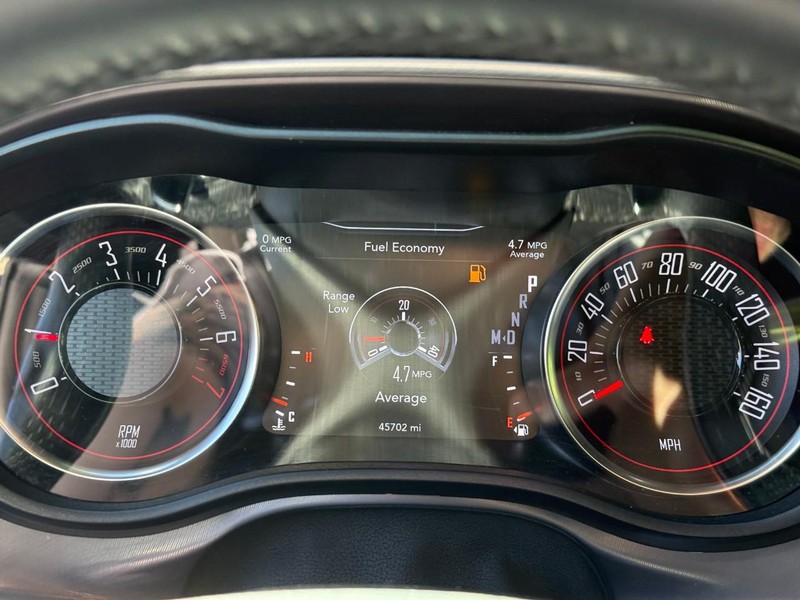 Dodge Challenger Vehicle Image 18