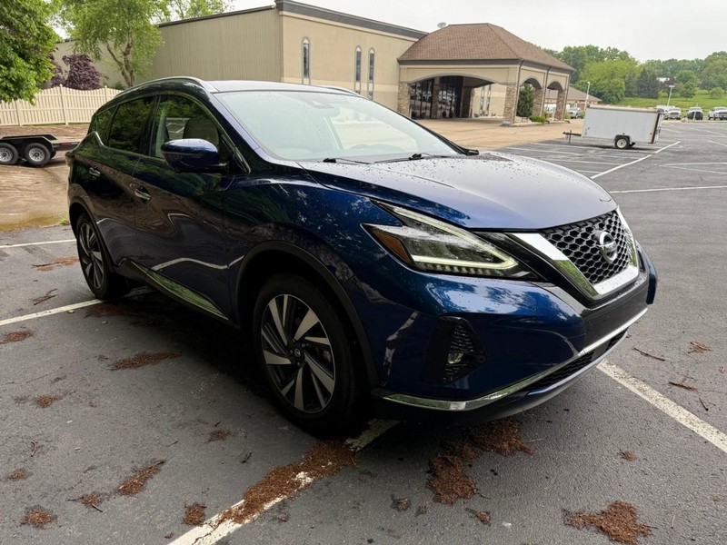 Nissan Murano Vehicle Image 12