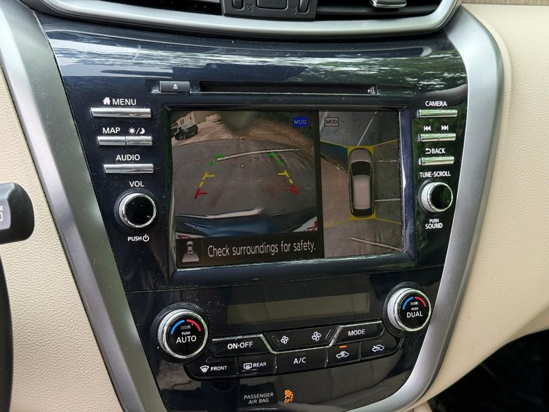 Nissan Murano Vehicle Image 29