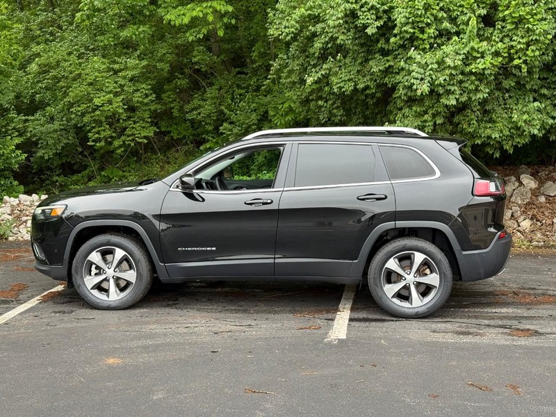 Jeep Cherokee Vehicle Image 03