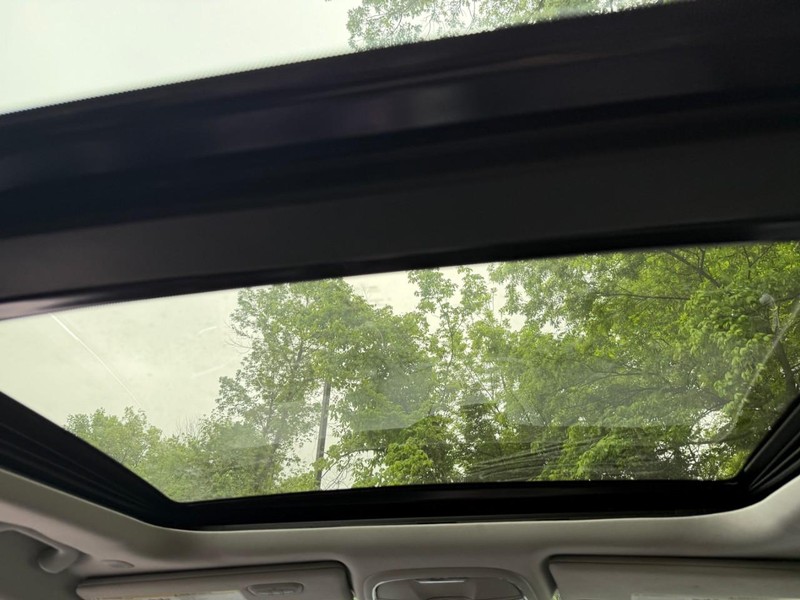 Jeep Cherokee Vehicle Image 19