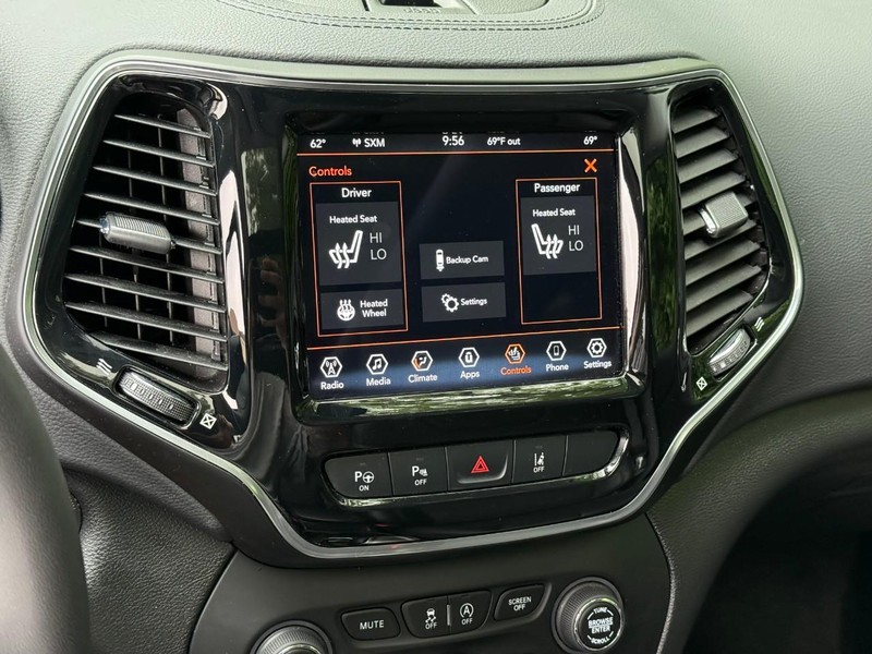 Jeep Cherokee Vehicle Image 24