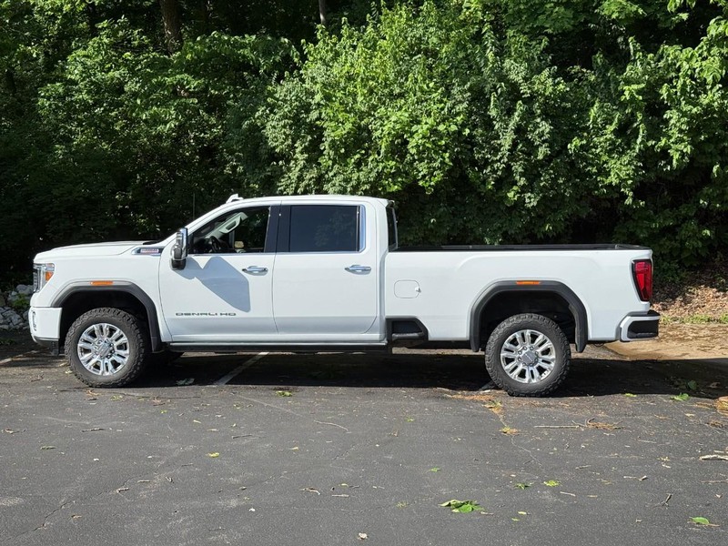 GMC Sierra 3500HD Vehicle Image 03