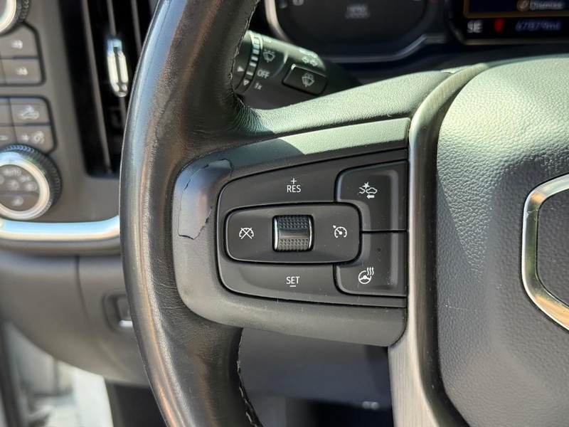 GMC Sierra 3500HD Vehicle Image 23