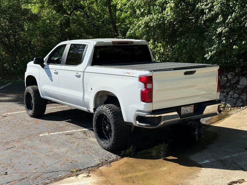 Chevrolet Silverado 1500 Vehicle Image 04