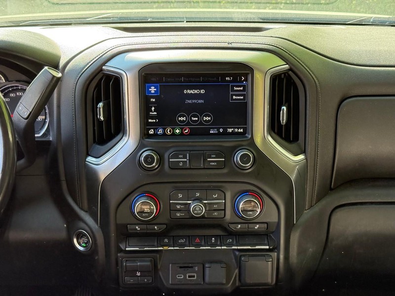 Chevrolet Silverado 1500 Vehicle Image 14