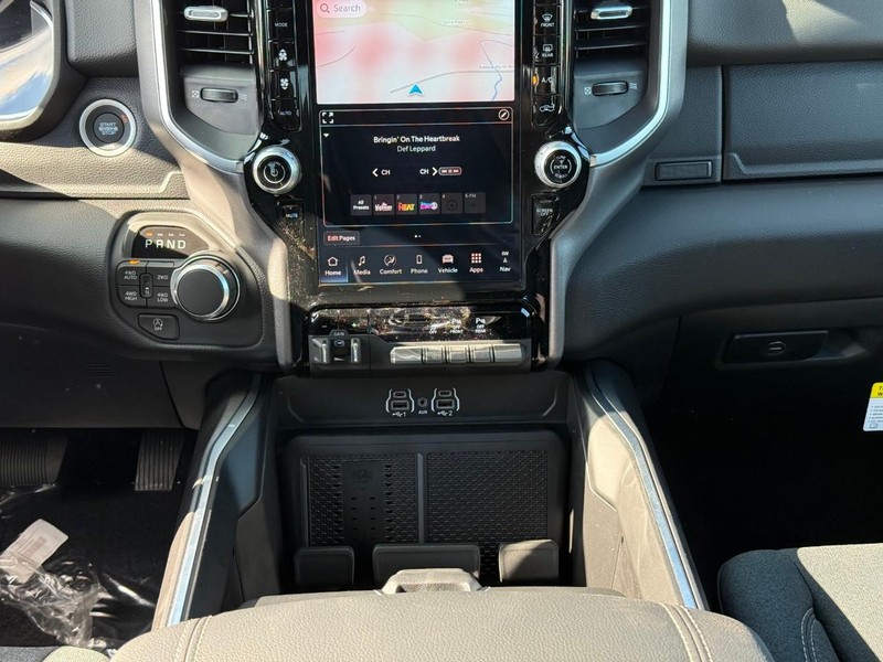 Ram 1500 Vehicle Image 11