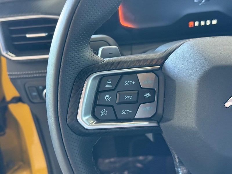 Ford Mustang Vehicle Image 18