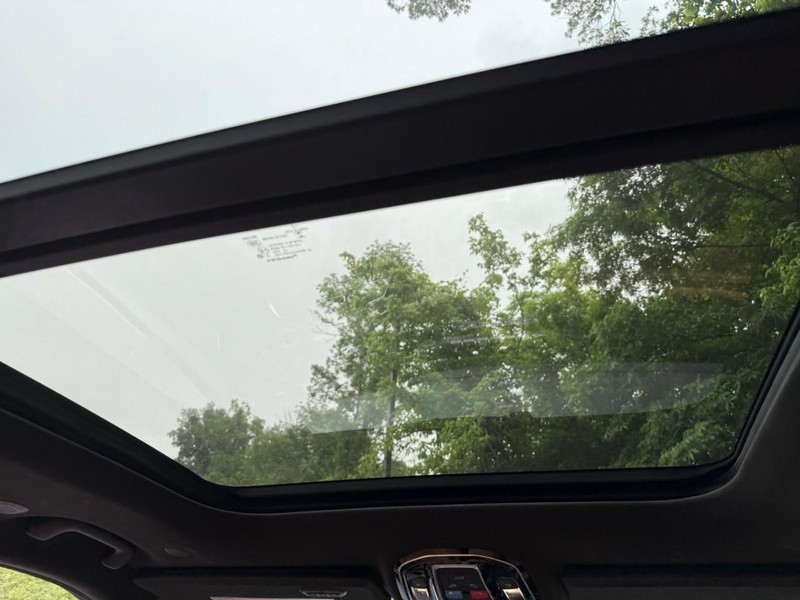 Jeep Grand Cherokee L Vehicle Image 20
