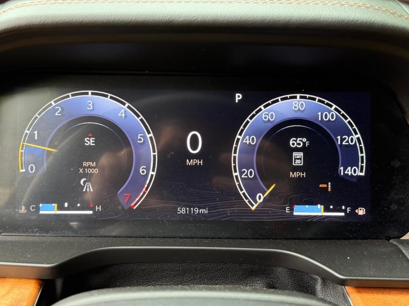 Jeep Grand Cherokee L Vehicle Image 28