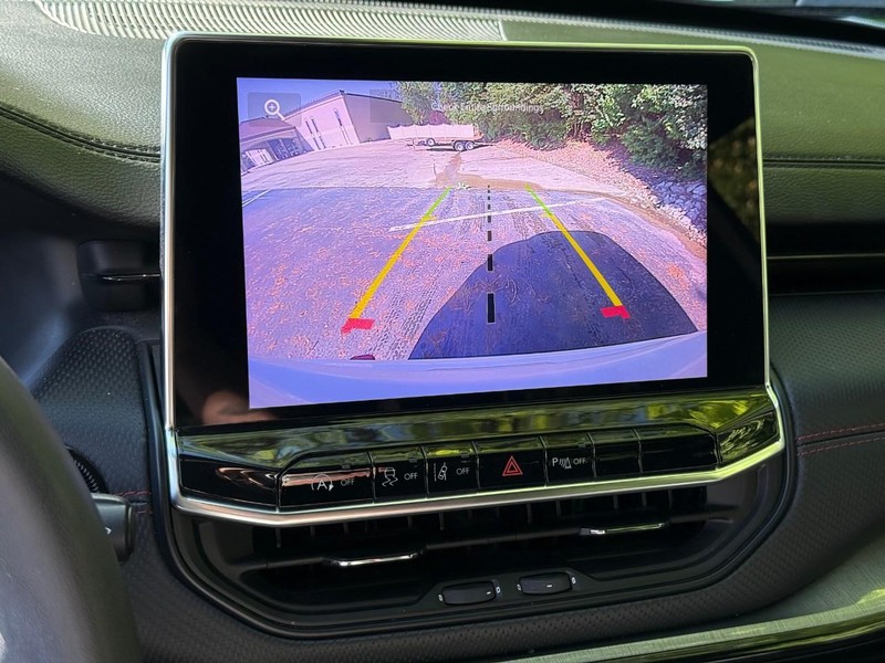 Jeep Compass Vehicle Image 26
