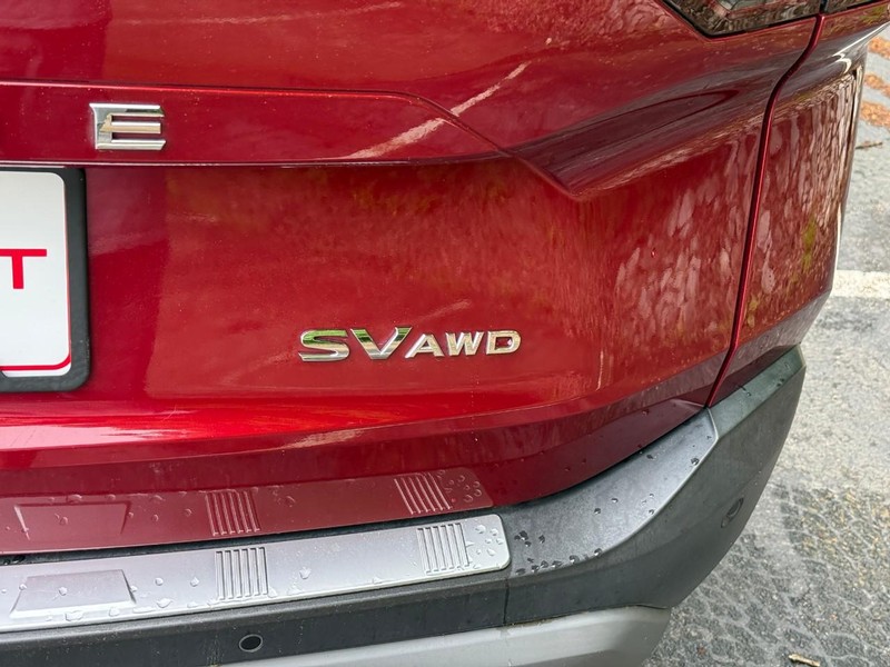 Nissan Rogue Vehicle Image 07