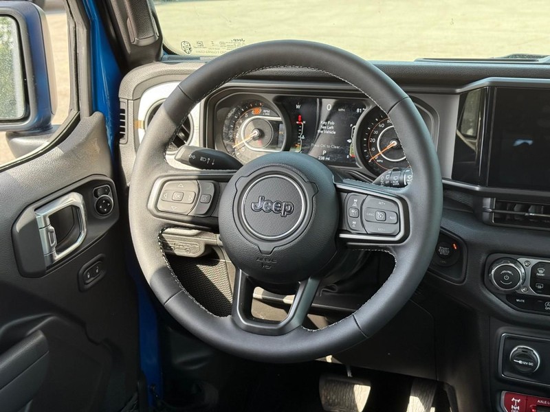 Jeep Wrangler Vehicle Image 08