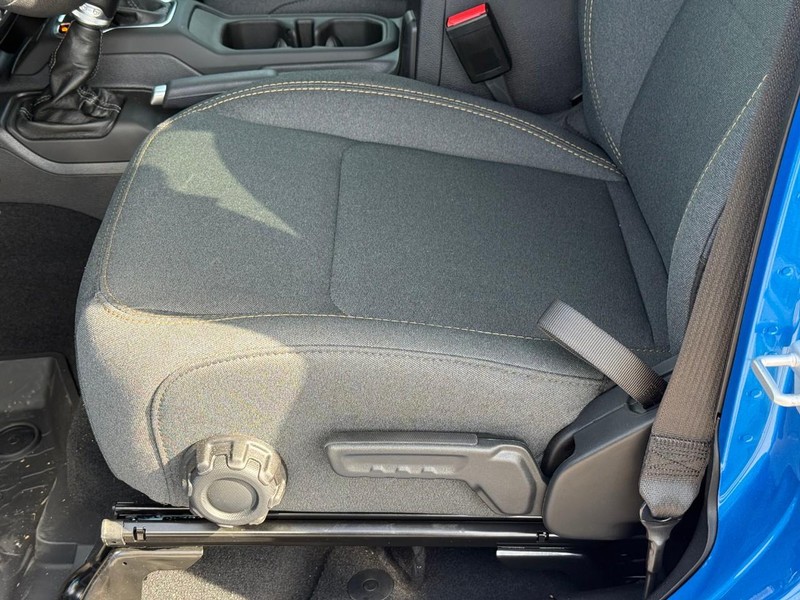Jeep Wrangler Vehicle Image 13