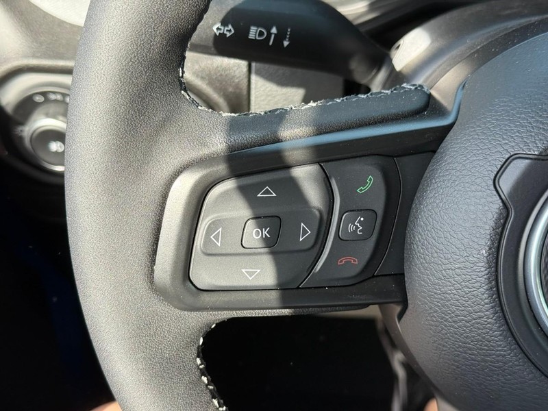 Jeep Wrangler Vehicle Image 14