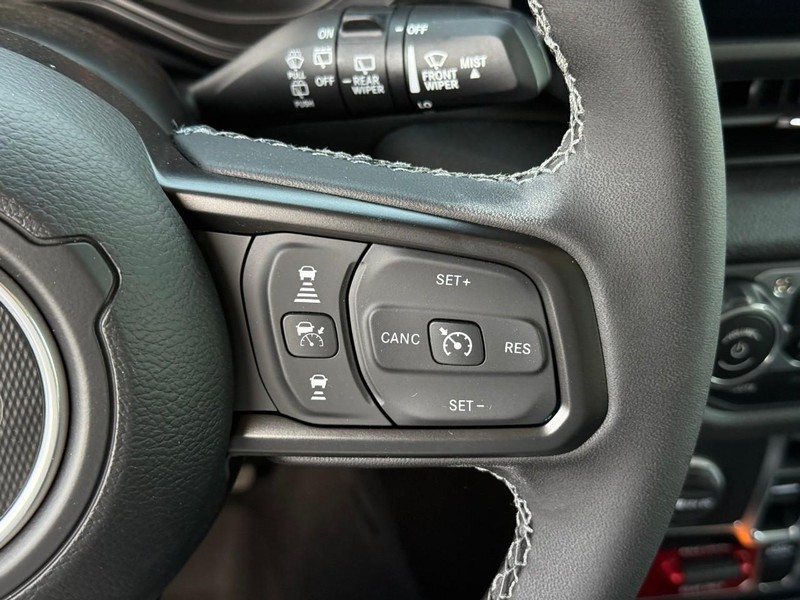 Jeep Wrangler Vehicle Image 15