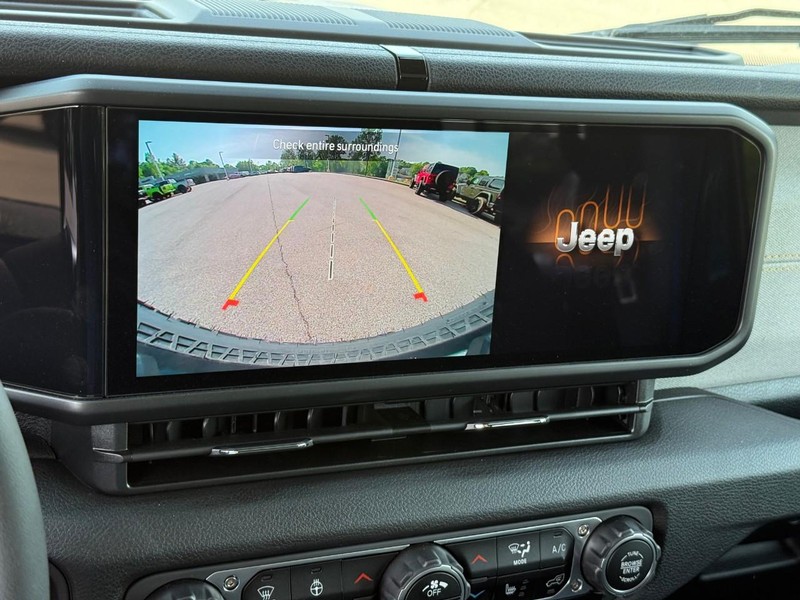 Jeep Wrangler Vehicle Image 18