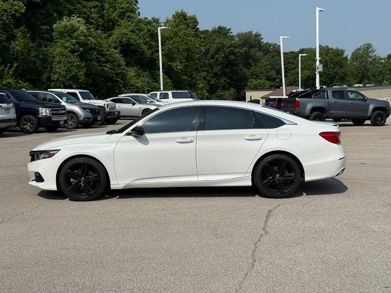 Honda Accord Sedan Vehicle Image 03