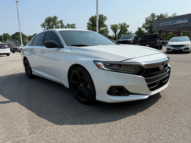 Honda Accord Sedan Vehicle Image 09