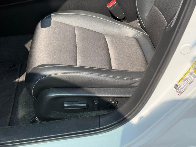 Honda Accord Sedan Vehicle Image 20