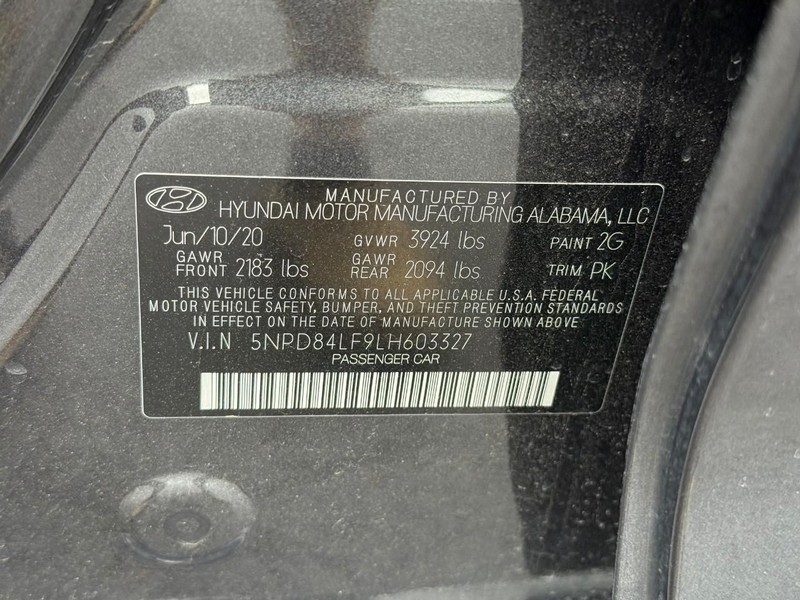 Hyundai Elantra Vehicle Image 26