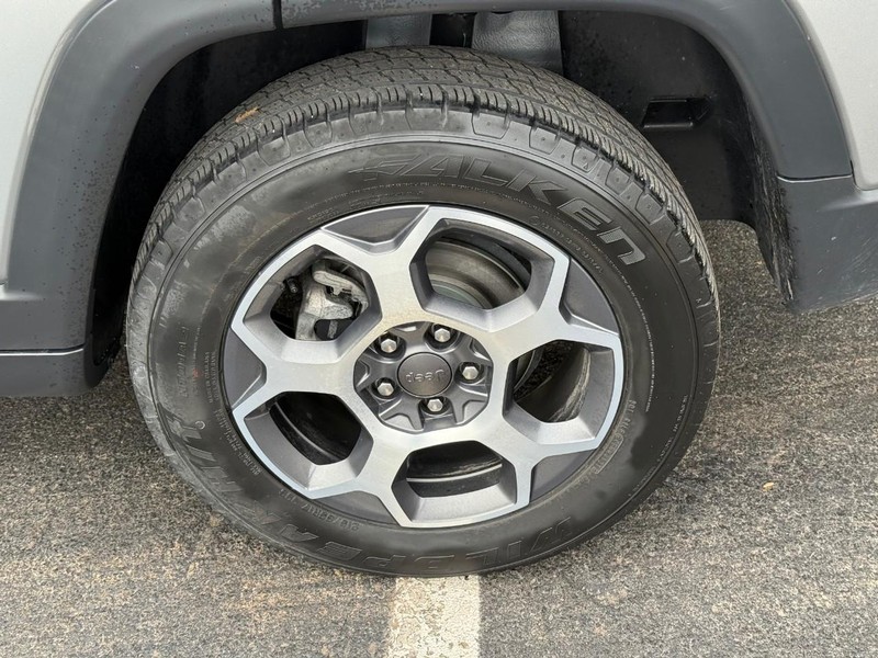 Jeep Compass Vehicle Image 05
