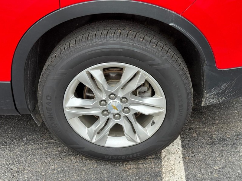 Chevrolet Blazer Vehicle Image 05