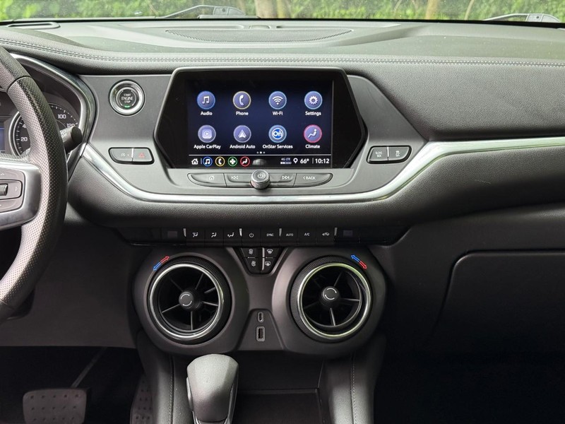 Chevrolet Blazer Vehicle Image 16