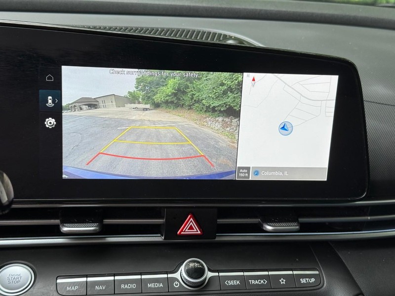 Hyundai Elantra Vehicle Image 27