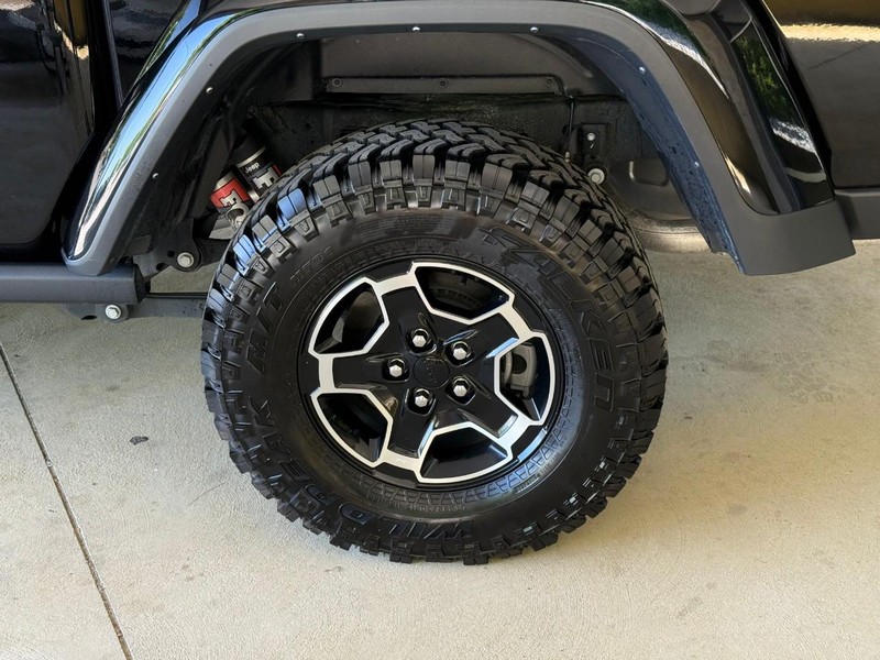 Jeep Gladiator Vehicle Image 03
