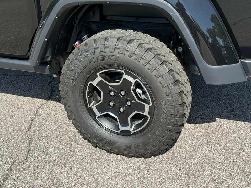 Jeep Gladiator Vehicle Image 05
