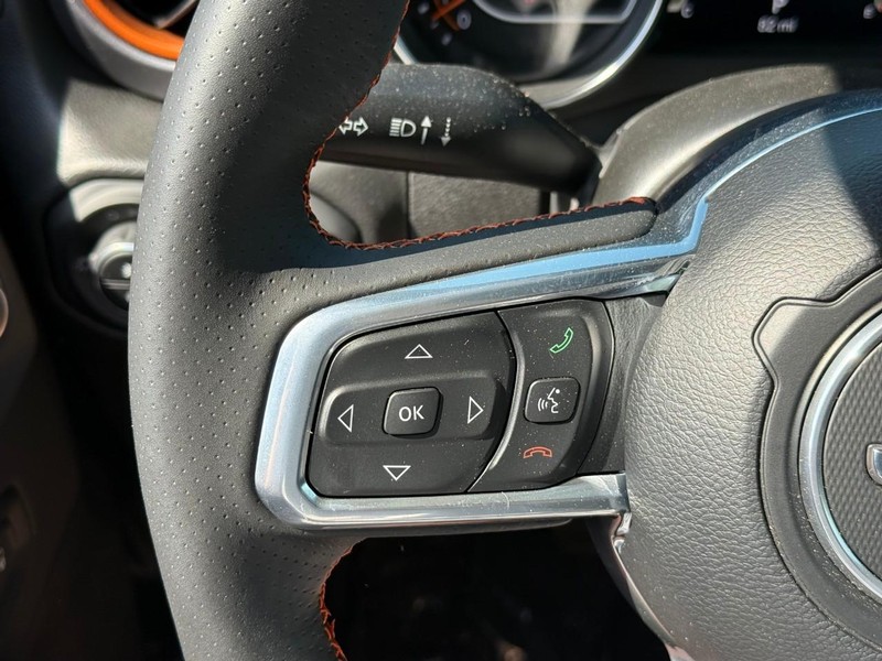 Jeep Gladiator Vehicle Image 15