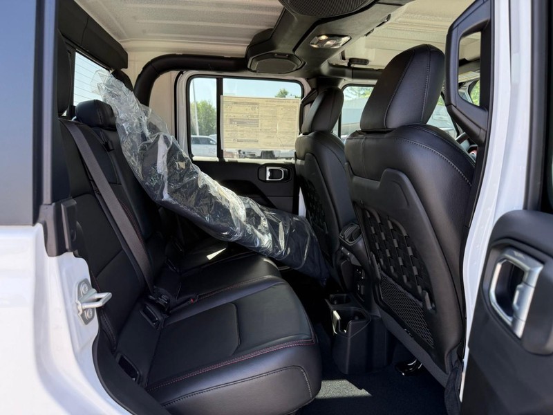 Jeep Gladiator Vehicle Image 07