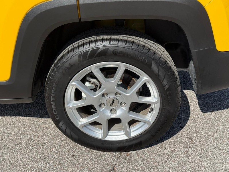 Jeep Renegade Vehicle Image 05